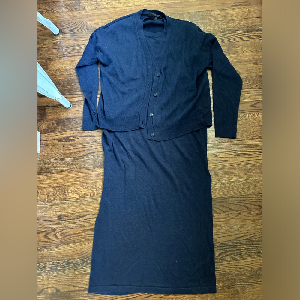 Jenni Kayne Linen T-Shirt Dress and matching sweater- Navy Linen Knit- Medium